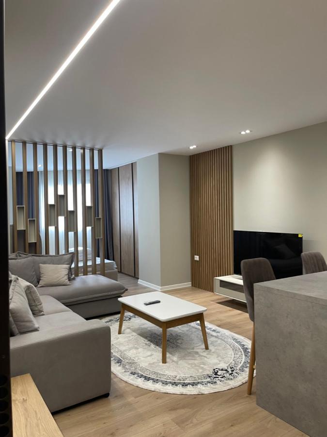 Elegant Urban Escape *
